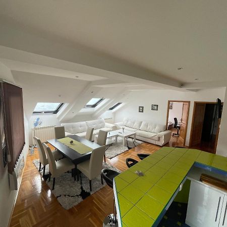 Casa Gialla Free Parking ซาราเยโว ภายนอก รูปภาพ