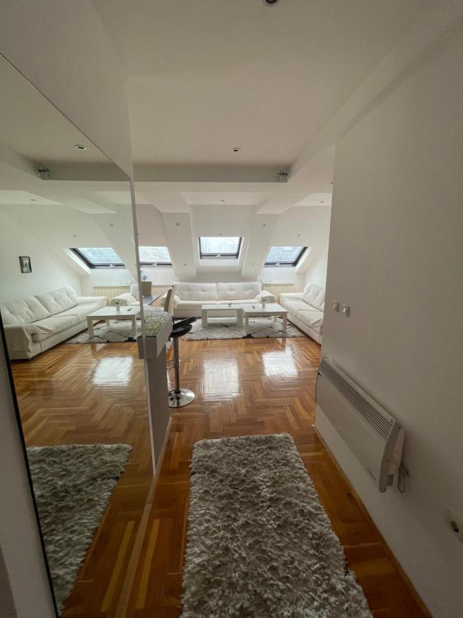Casa Gialla Free Parking ซาราเยโว ภายนอก รูปภาพ