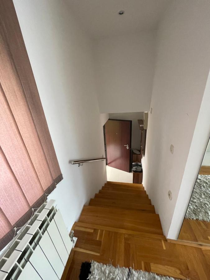 Casa Gialla Free Parking ซาราเยโว ภายนอก รูปภาพ